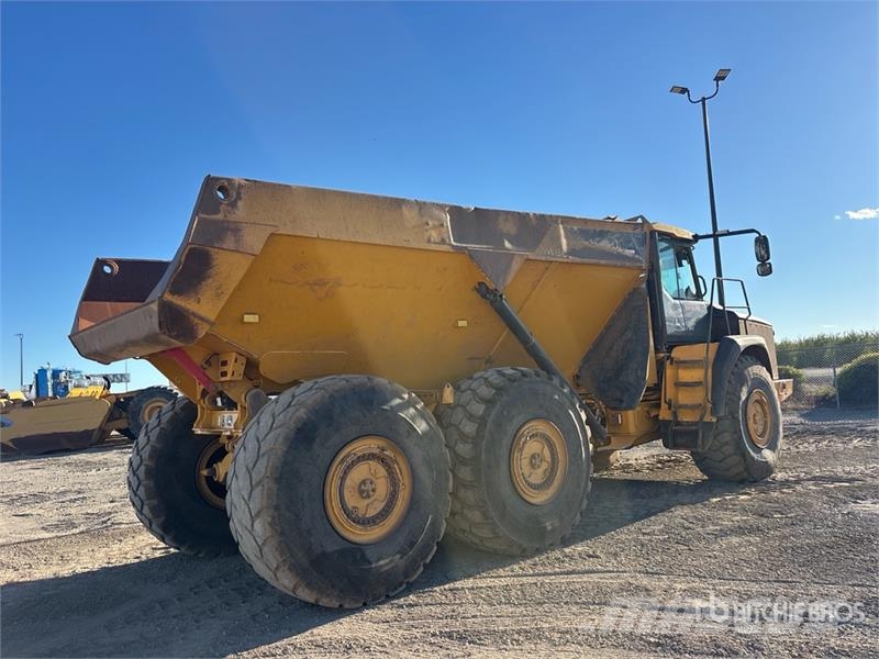 John Deere 460E ساحبات مفصلية