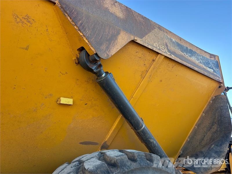 John Deere 460E ساحبات مفصلية