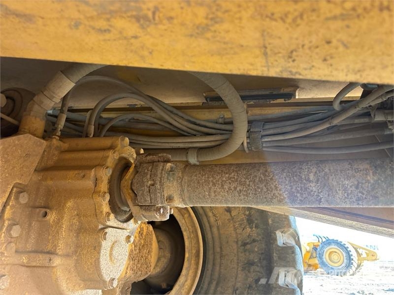 John Deere 460E ساحبات مفصلية