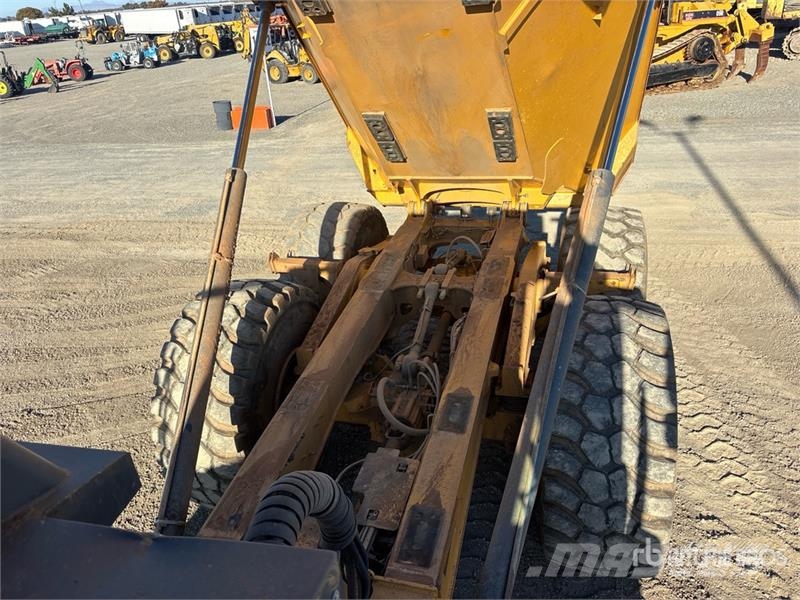 John Deere 460E ساحبات مفصلية