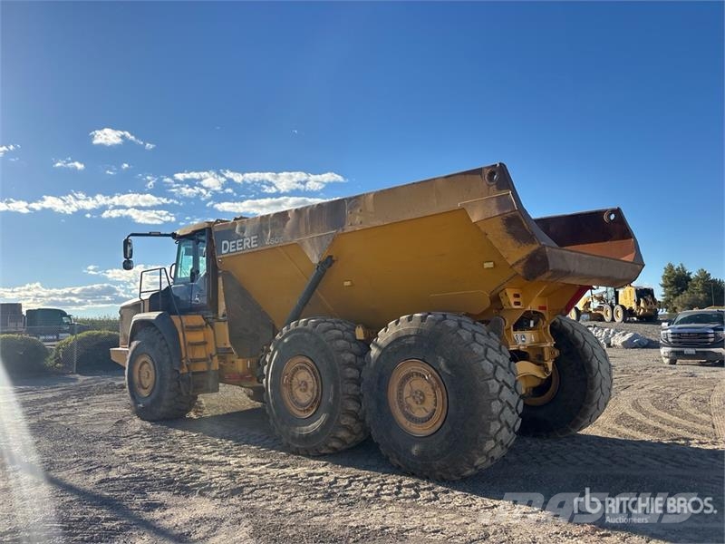 John Deere 460E ساحبات مفصلية