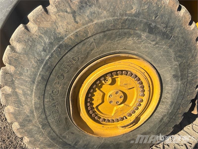 John Deere 460E ساحبات مفصلية