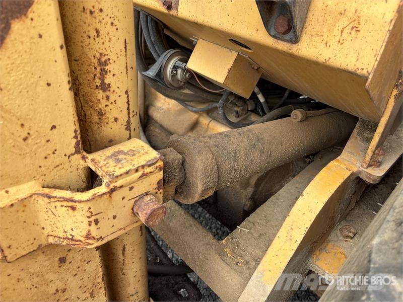 John Deere 486E Rough terrain trucks
