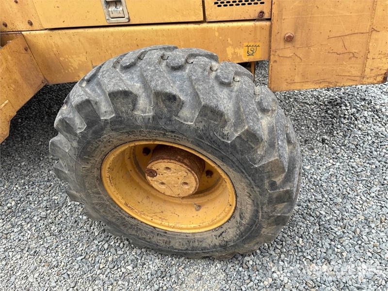 John Deere 486E Rough terrain trucks