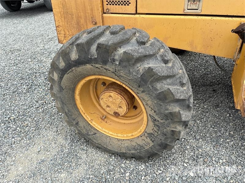 John Deere 486E Rough terrain trucks