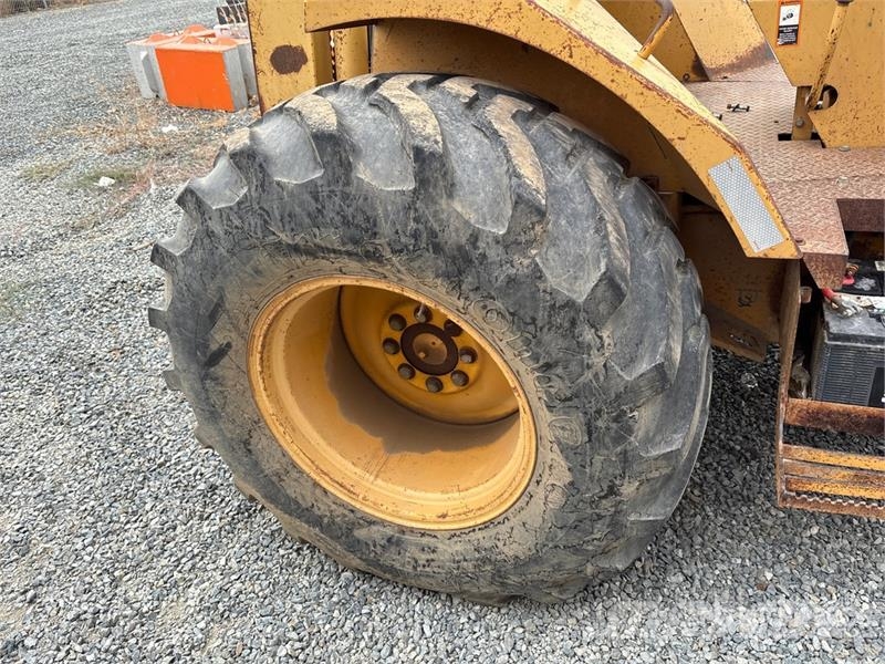 John Deere 486E Rough terrain trucks