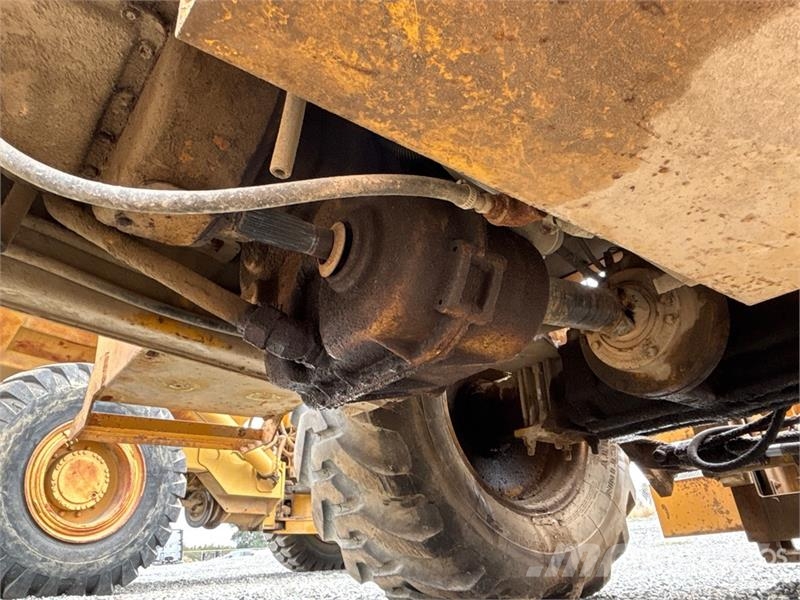 John Deere 486E Rough terrain trucks