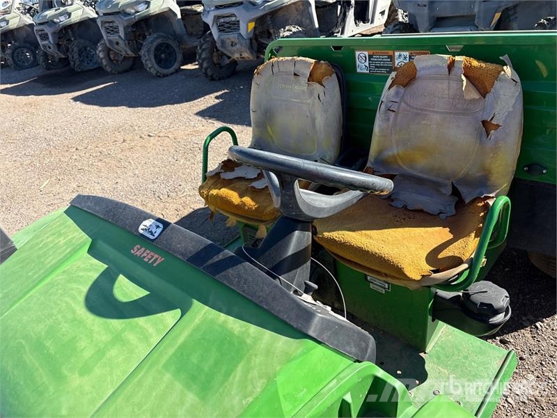 John Deere 4x2 Utility Vehicle Підсобні машини
