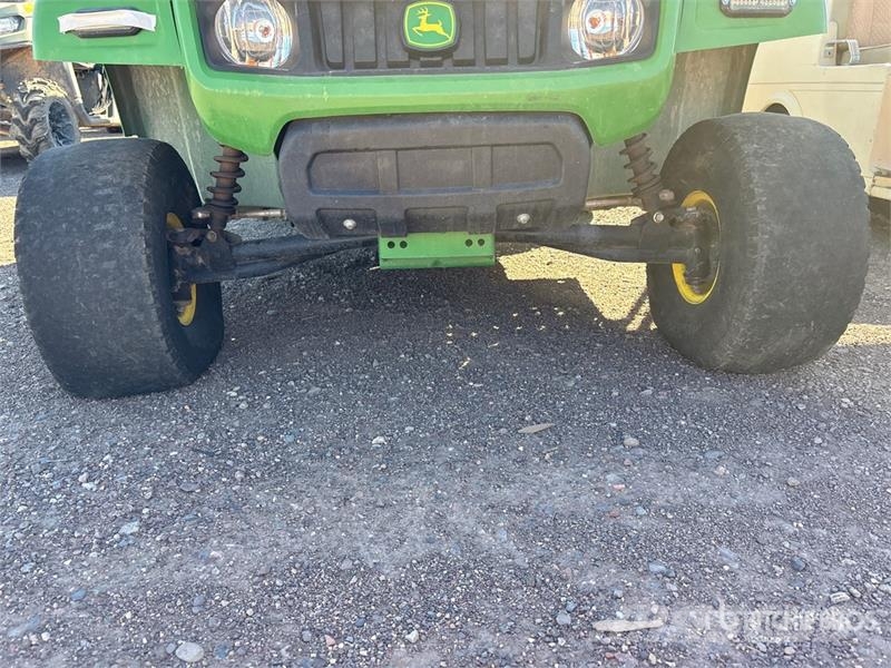 John Deere 4x2 Utility Vehicle Підсобні машини