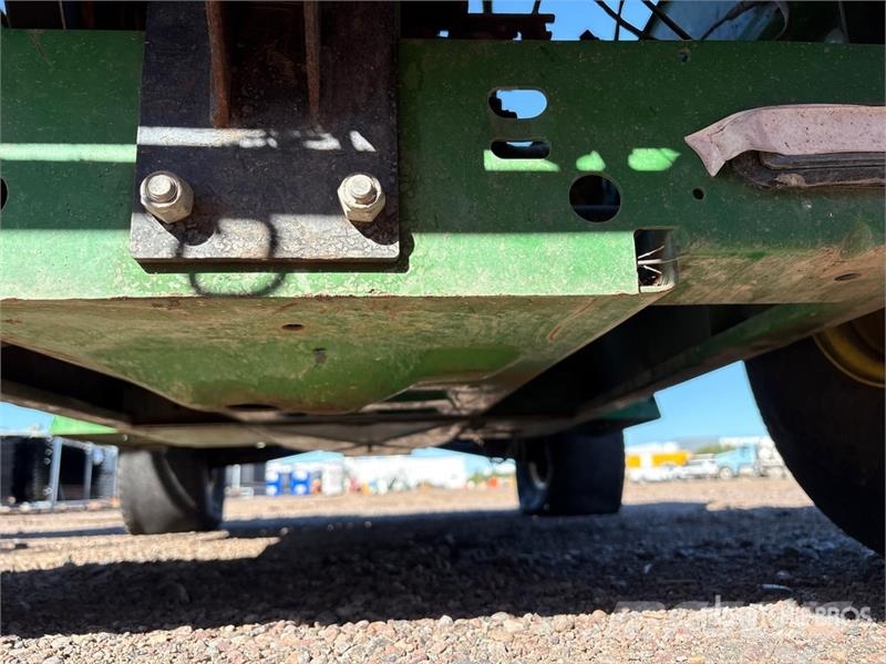 John Deere 4x2 Utility Vehicle Підсобні машини