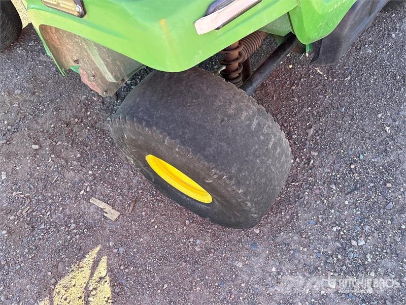 John Deere 4x2 Utility Vehicle Підсобні машини