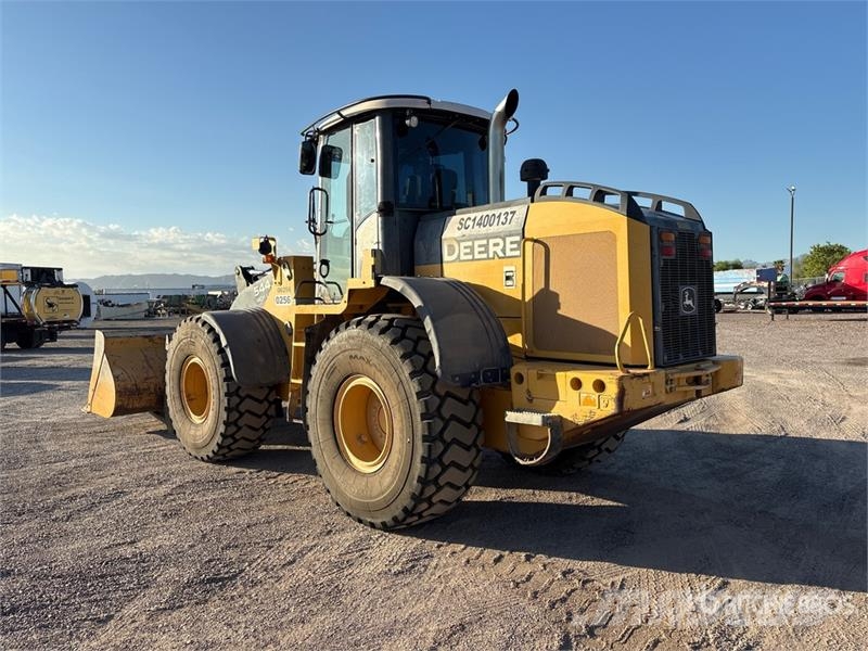 John Deere 544J Wheel loaders