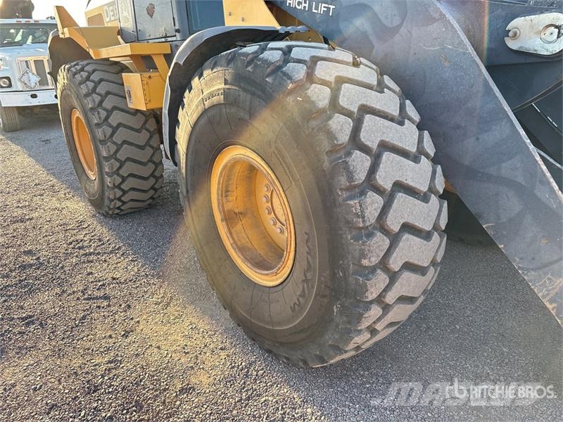 John Deere 544J Wheel loaders