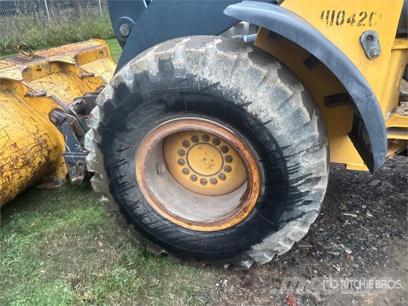 John Deere 544J Wheel Loader Pyöräkuormaajat
