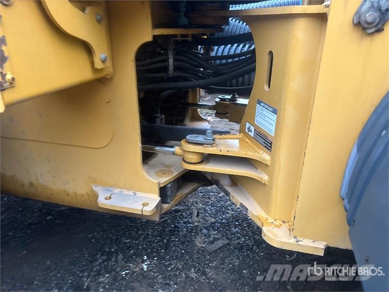 John Deere 544J Wheel Loader Pyöräkuormaajat