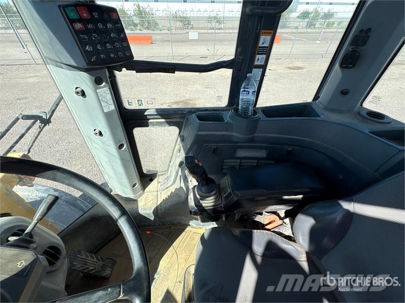 John Deere 544L Wheel Loader Wheel loaders