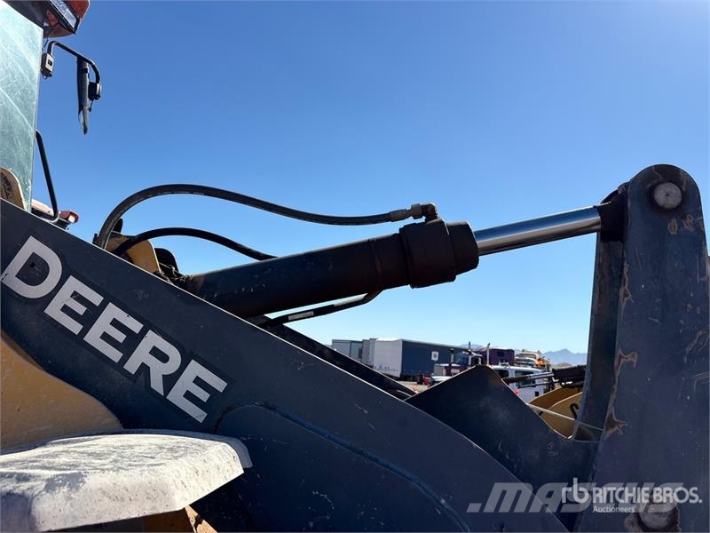 John Deere 544L Wheel Loader Wheel loaders