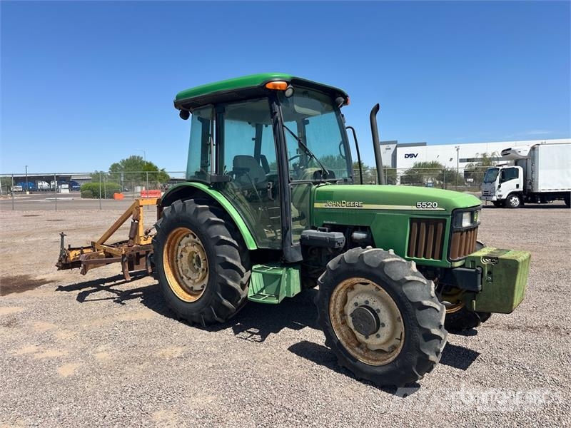 John Deere 5520 Traktorok