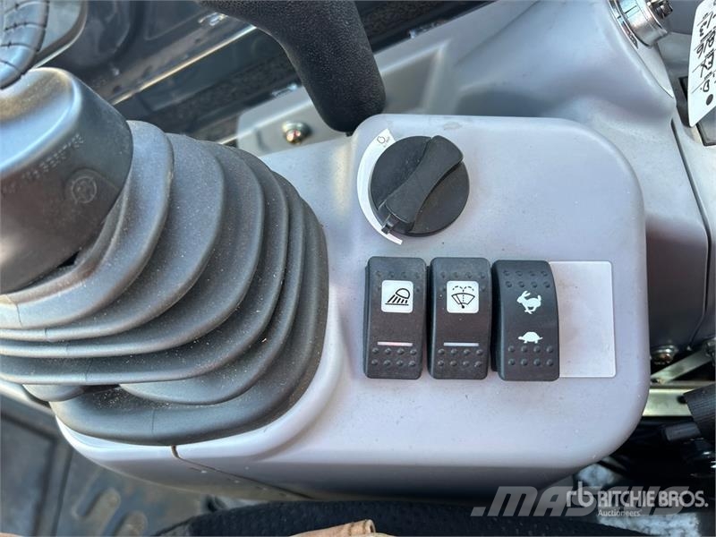 John Deere 60G 大型油圧ショベル12t以上(パワーショベル・ユンボ)