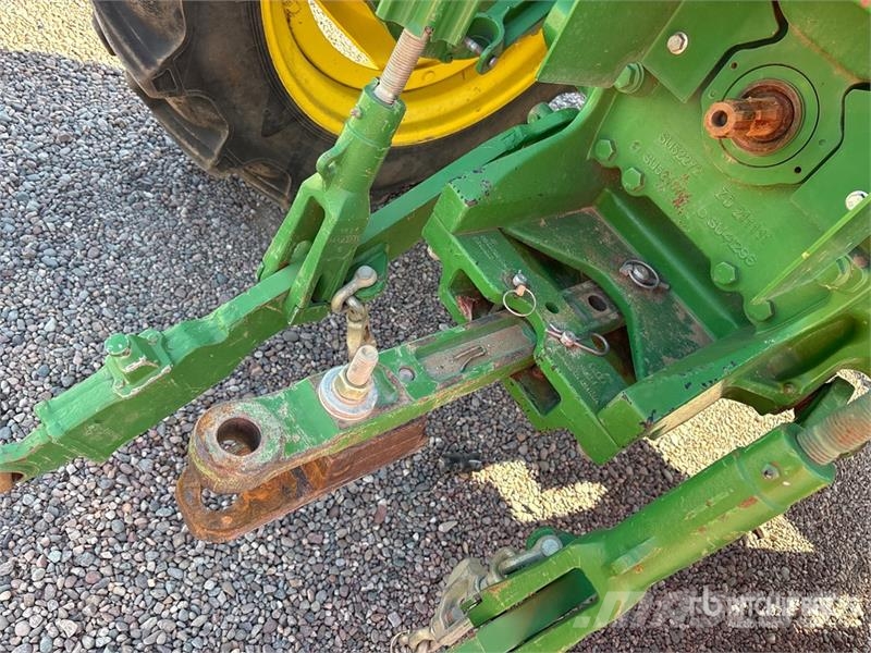 John Deere 6120E Trattori