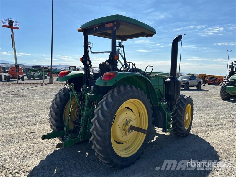 John Deere 6130M 트랙터