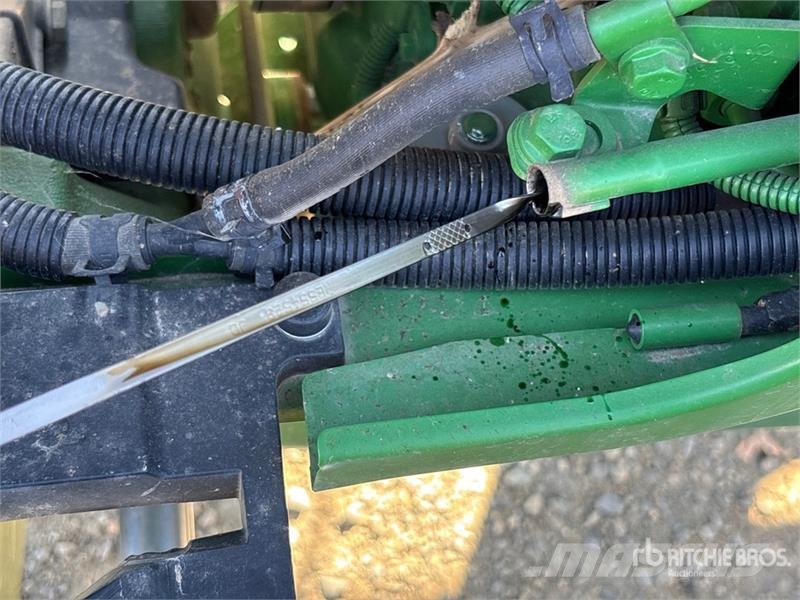 John Deere 6130M 트랙터
