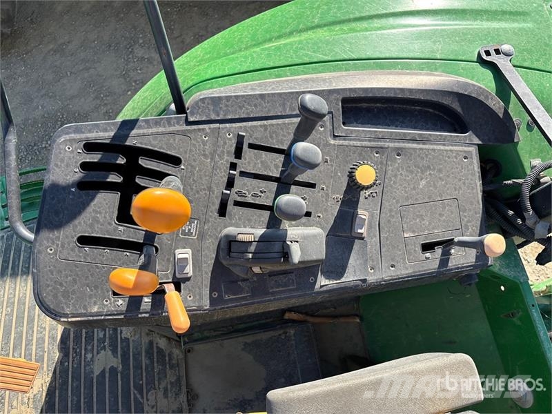 John Deere 6130M 트랙터
