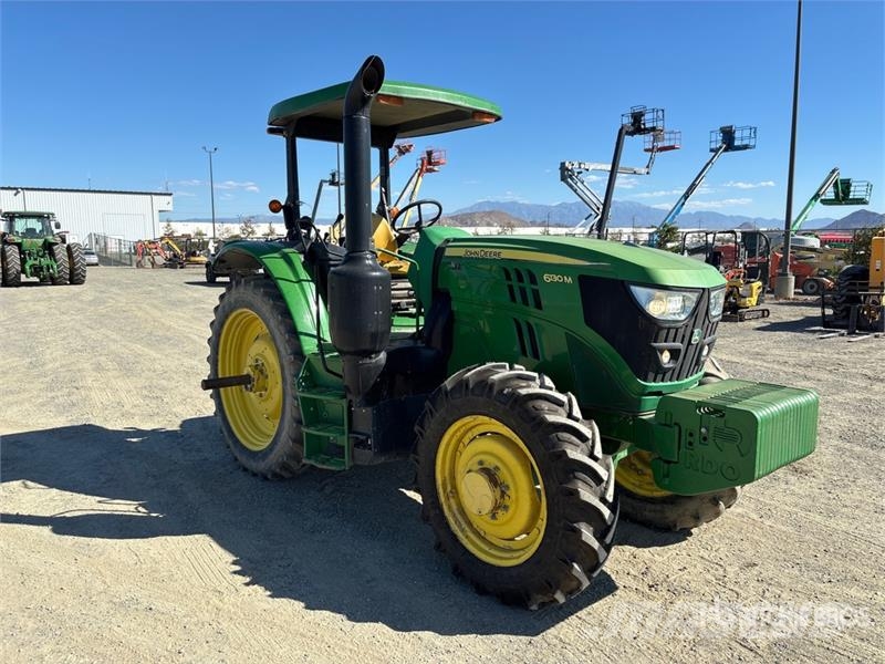 John Deere 6130M 트랙터