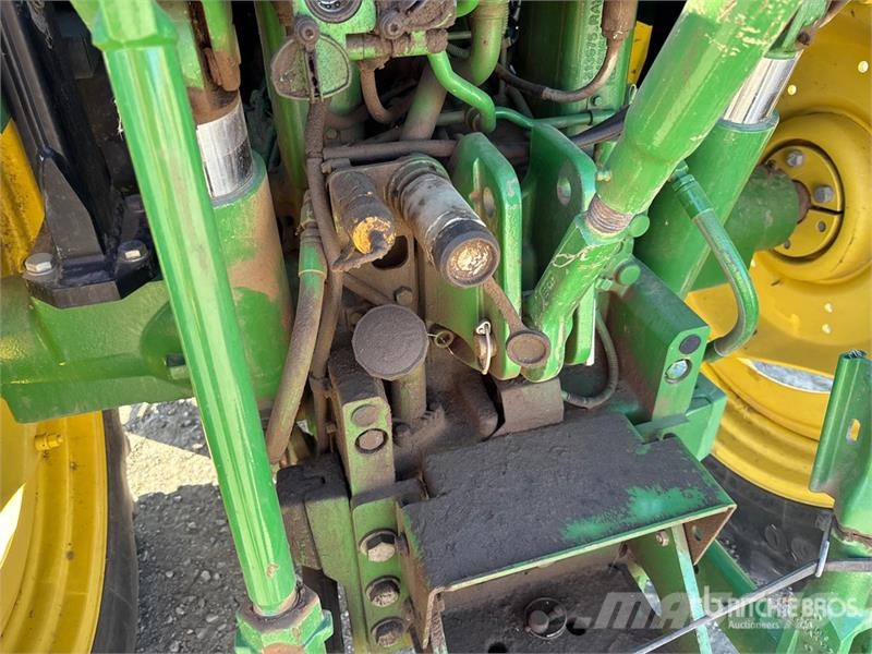 John Deere 6130M 트랙터