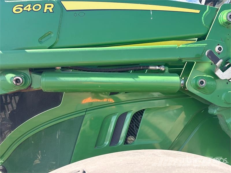 John Deere 6155R 4WD Tractor Traktorji