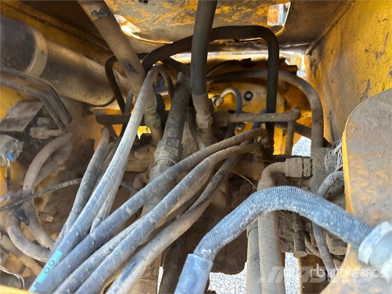 John Deere 624J Wheel Loader Utovarivači na točkove