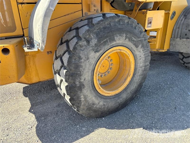John Deere 624J Wheel Loader Utovarivači na točkove