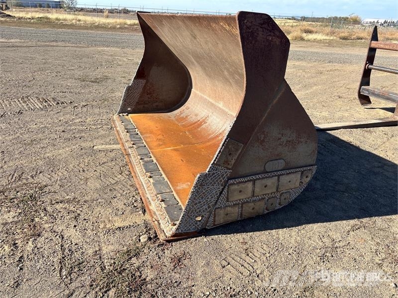John Deere 624J Wheel Loader Pale gommate