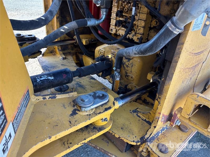 John Deere 624J Wheel Loader Pale gommate