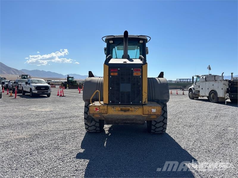 John Deere 624J Wheel Loader Utovarivači na točkove