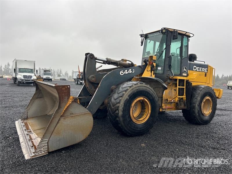 John Deere 644J Фронтальні навантажувачі