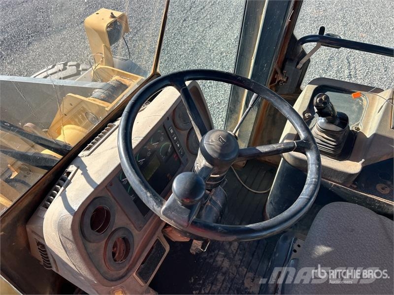 John Deere 644J 輪胎式裝載機