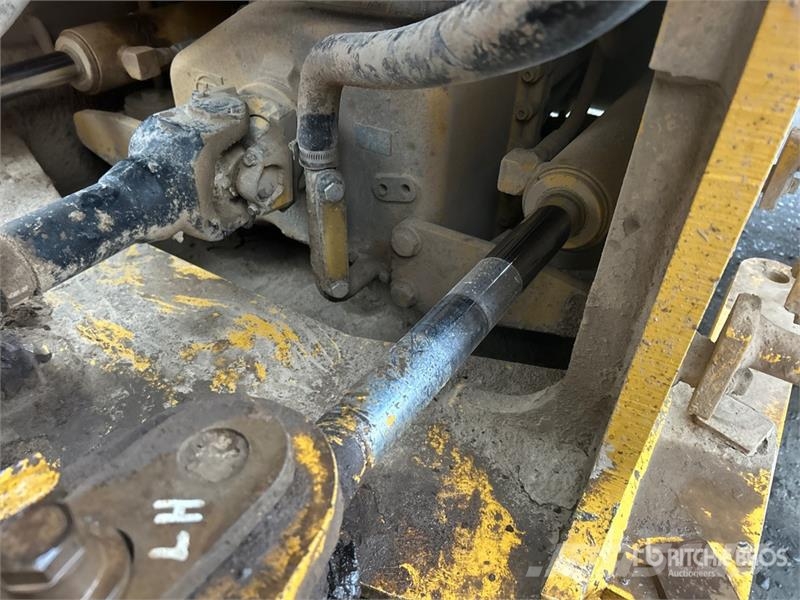 John Deere 644J Фронтальні навантажувачі