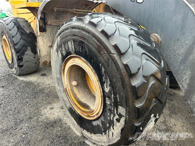 John Deere 644J Фронтальні навантажувачі