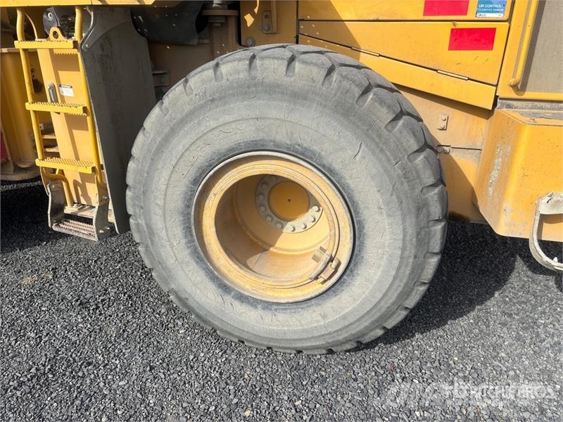 John Deere 644K Wheel Loader لوادر بعجل