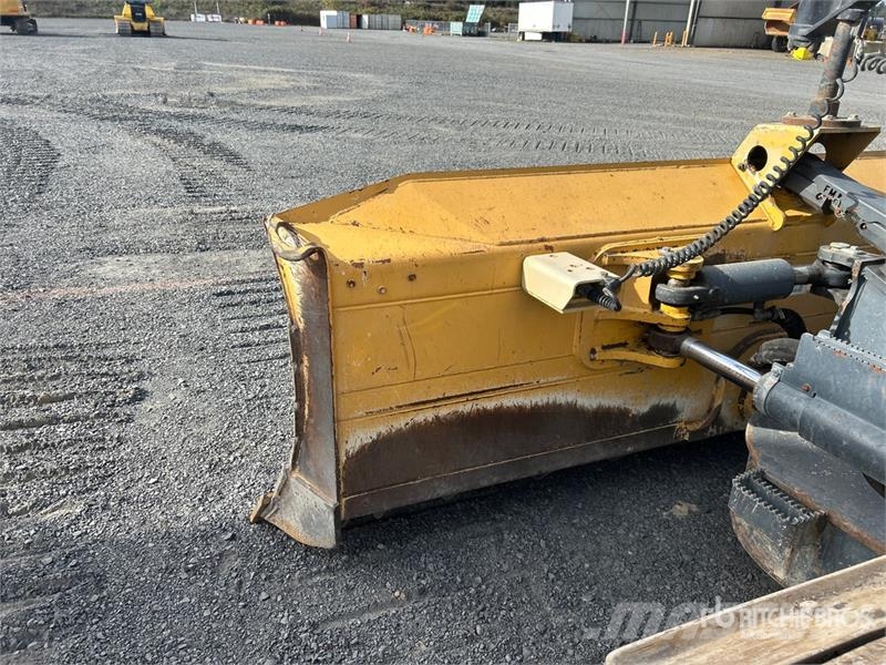 John Deere 700K LGP Crawler dozers