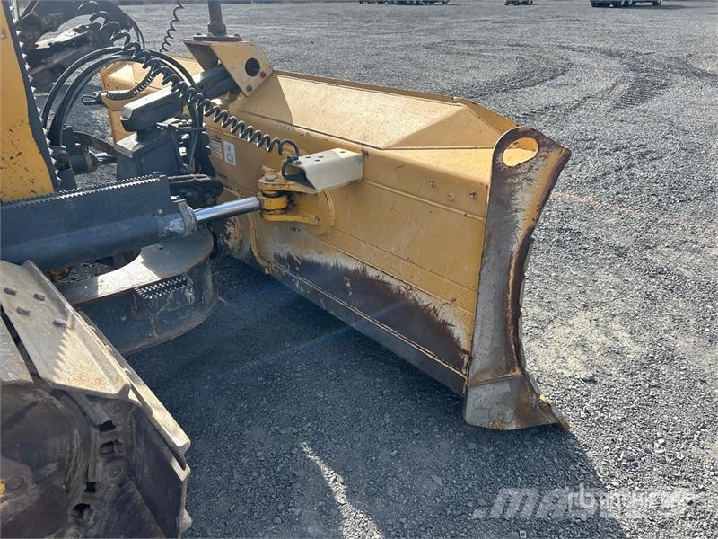 John Deere 700K LGP Crawler dozers