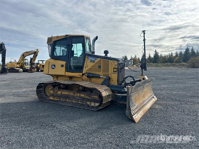 John Deere 700K LGP Crawler dozers
