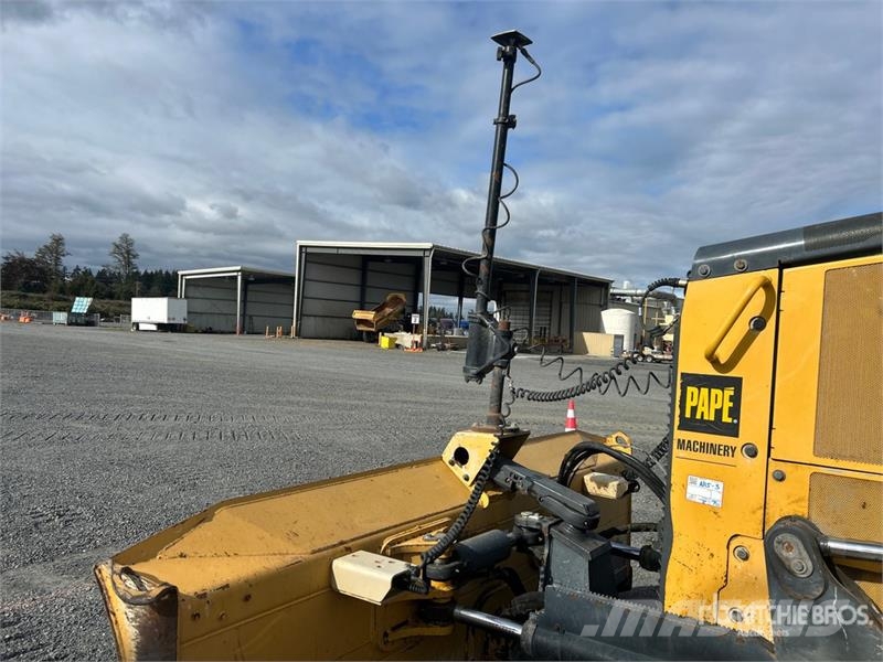 John Deere 700K LGP Crawler dozers