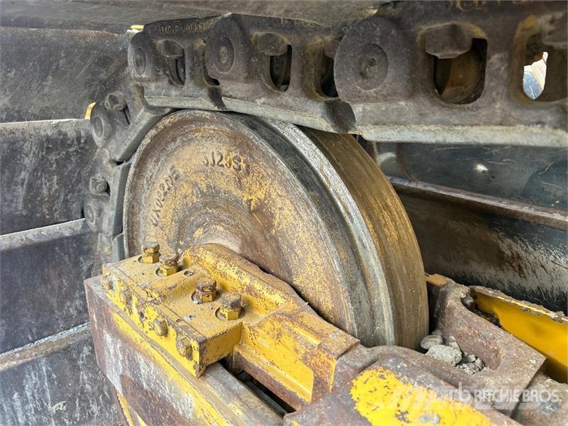 John Deere 700K LGP Crawler dozers