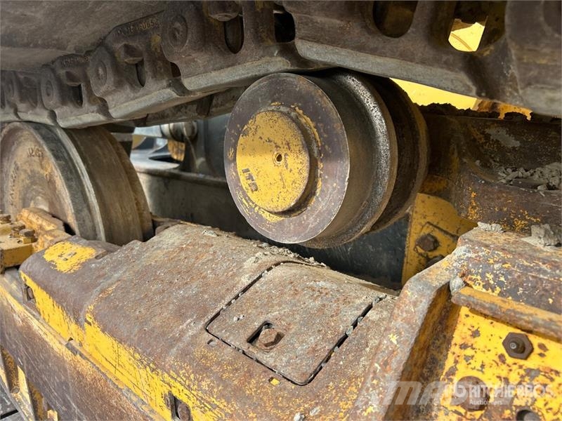 John Deere 700K LGP Crawler dozers
