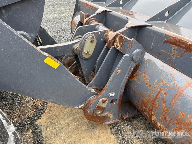 John Deere 744K Wheel Loader Kolesové nakladače