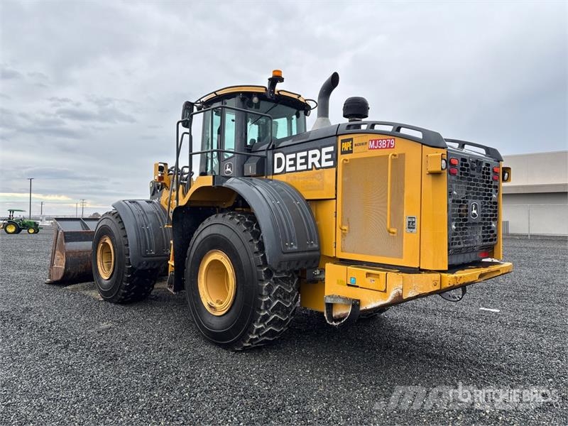 John Deere 744K Wheel Loader Kolesové nakladače