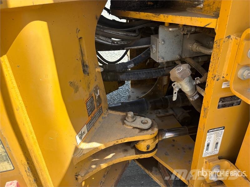 John Deere 744K Wheel Loader Utovarivači na kotačima