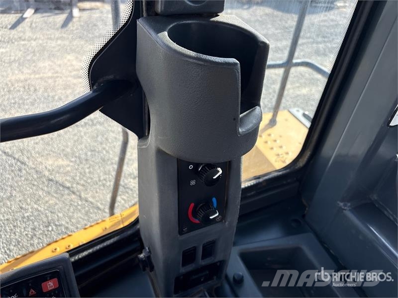 John Deere 744K Wheel Loader Cargadoras sobre ruedas